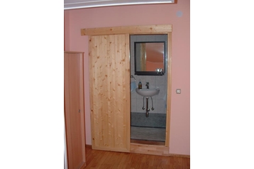 Хорватiя Privát Rakovica, Екстер'єр